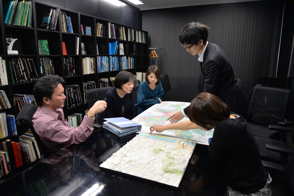 オフィス 人物 写真1